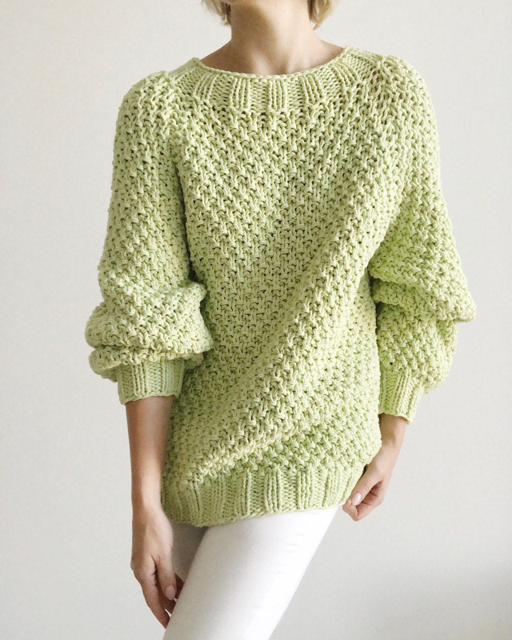 Chunky Textured Crewneck Sweater – Soft Structure. Subtle Statement.