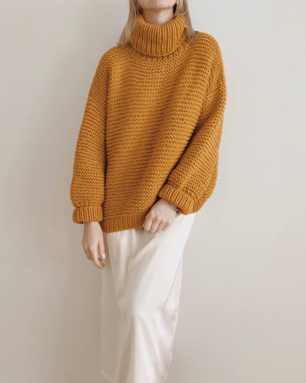 Oversized Wool Chunky Turtleneck Sweater – Bold, Warm, Effortlessly Chic