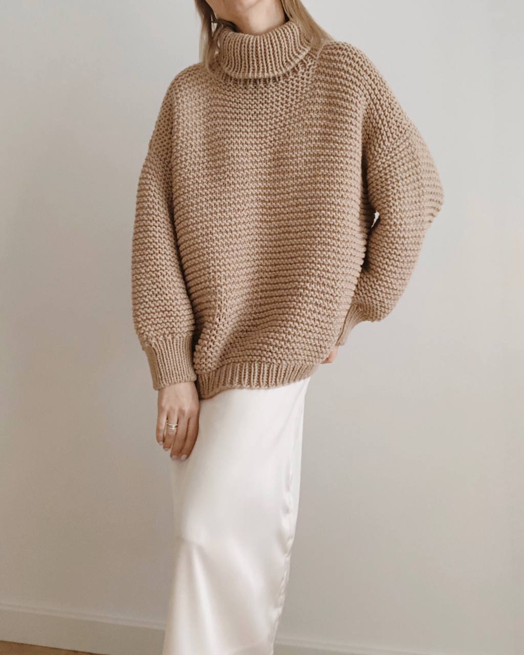 Oversized Wool Chunky Turtleneck Sweater – Bold, Warm, Effortlessly Chic