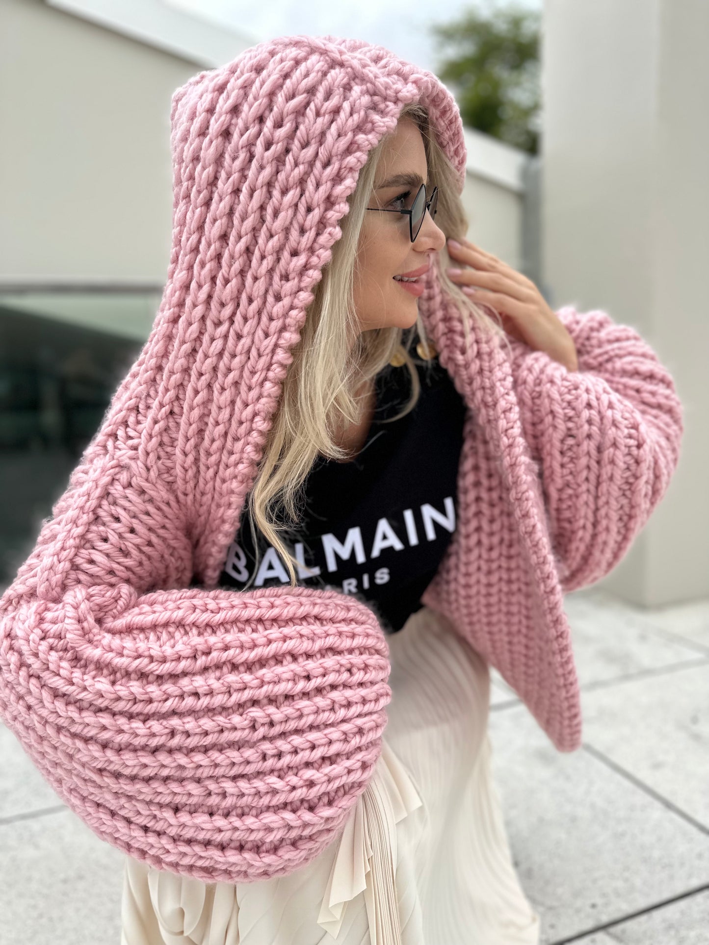 Chunky Knit Hooded Cardigan. Trendy Women Cable Knit Oversized Hand Knitted Jacket
