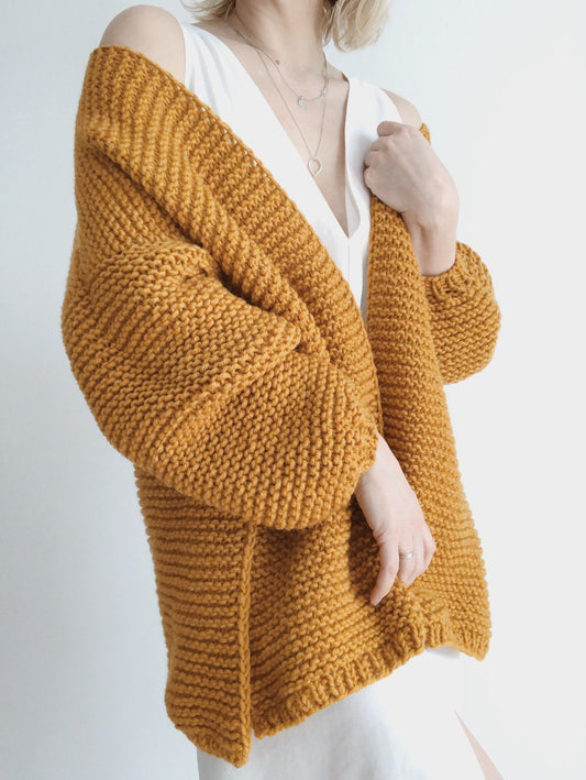 Chunky Hand Knit Wool Women Cardigan – Cozy Feel, Timeless Shape