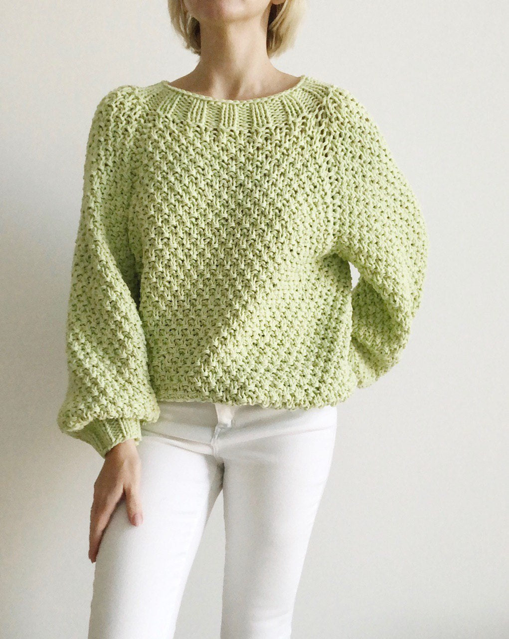 Chunky Textured Crewneck Sweater – Soft Structure. Subtle Statement.