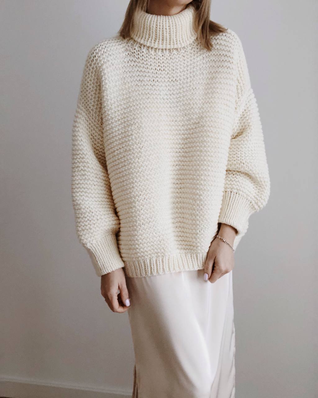 Oversized Wool Chunky Turtleneck Sweater – Bold, Warm, Effortlessly Chic