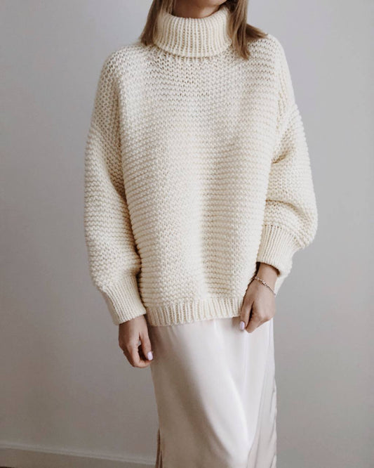 Oversized Wool Chunky Turtleneck Sweater – Bold, Warm, Effortlessly Chic