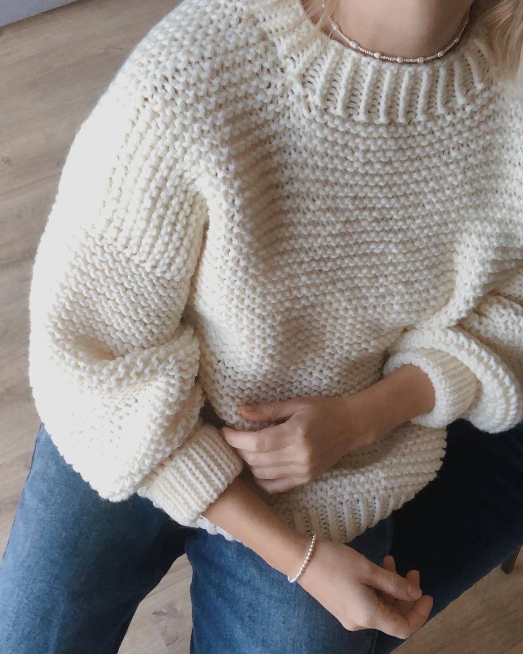 Chunky Knit Wool Handmade Sweater – Minimalist Design, Maximum Comfort