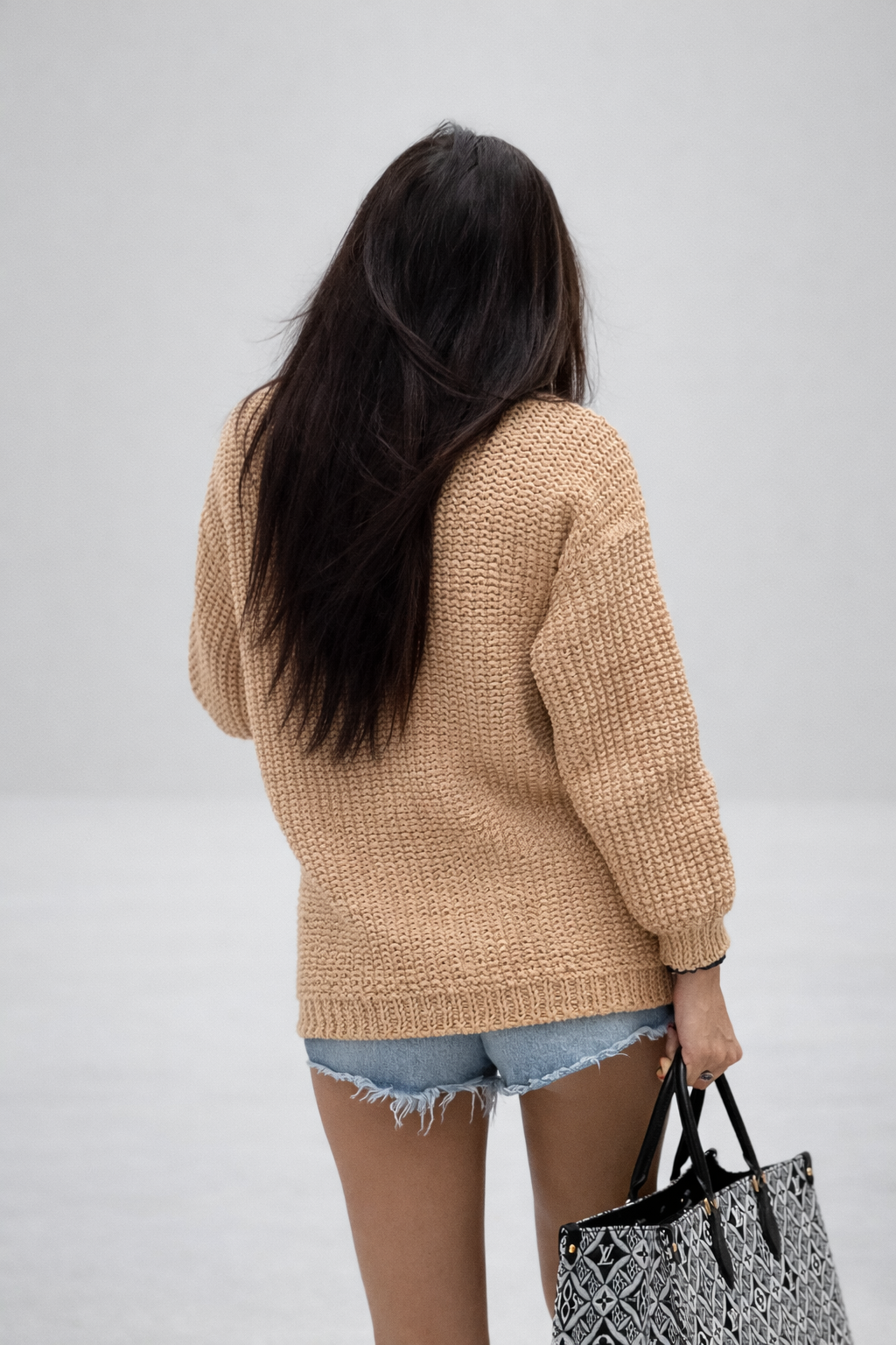 Crafted Cotton Sweater – Effortless Luxury & Modern Comfort