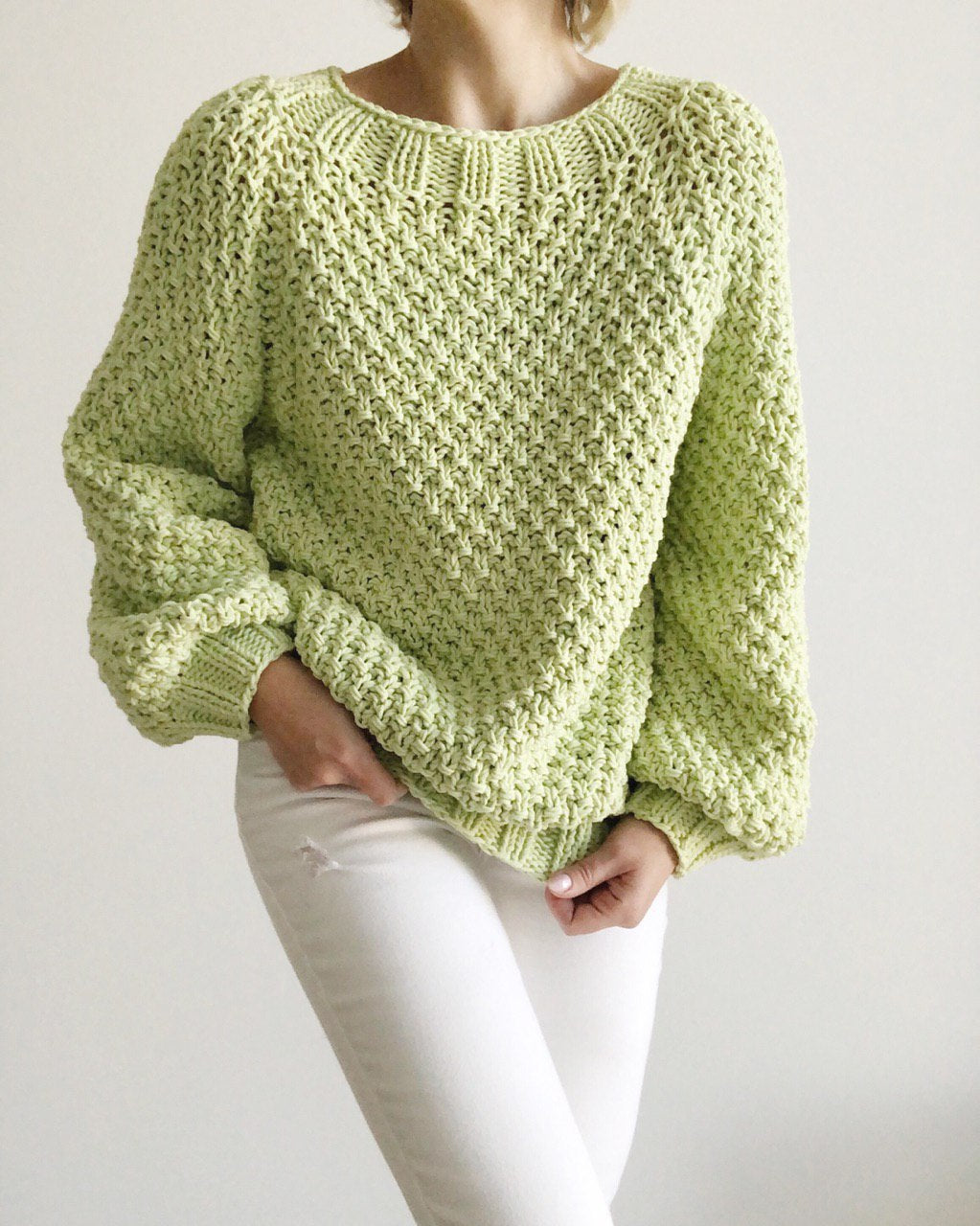 Chunky Textured Crewneck Sweater – Soft Structure. Subtle Statement.