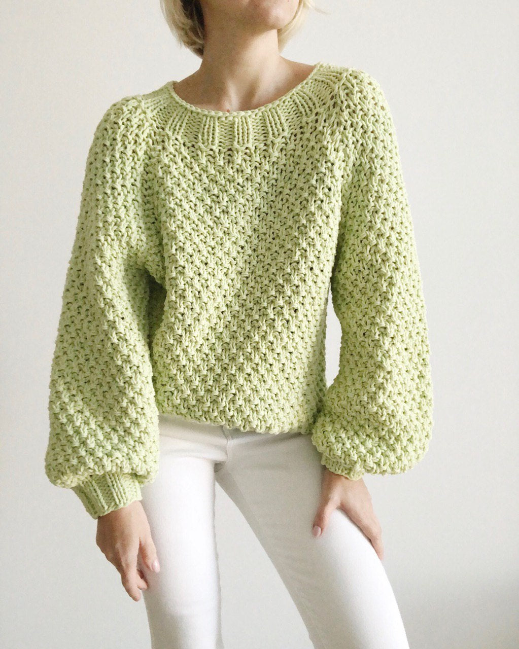 Chunky Textured Crewneck Sweater – Soft Structure. Subtle Statement.