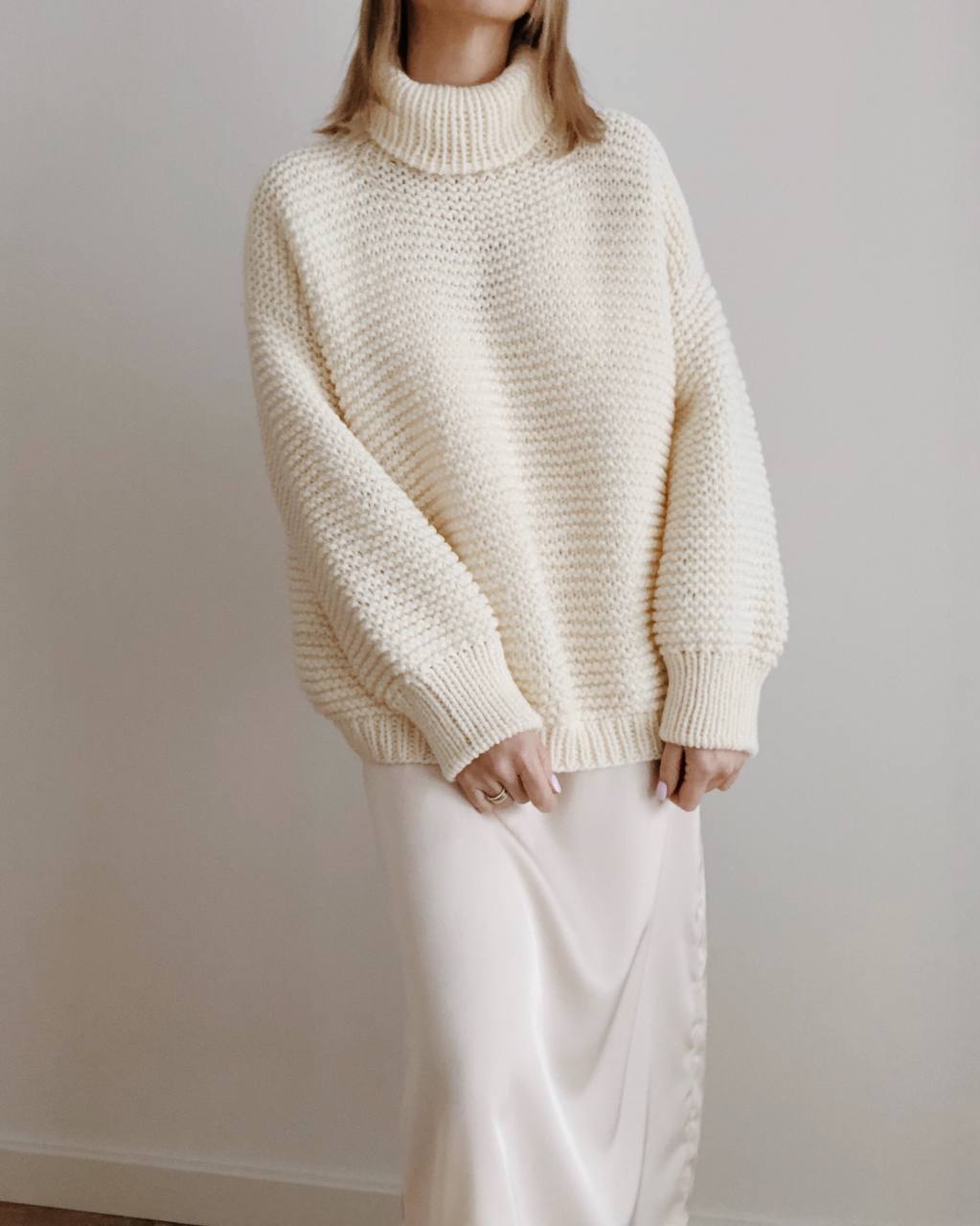 Oversized Wool Chunky Turtleneck Sweater – Bold, Warm, Effortlessly Chic