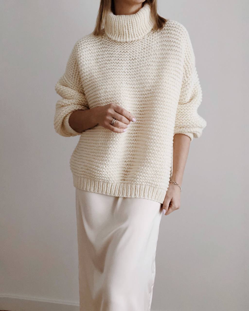 Oversized Wool Chunky Turtleneck Sweater – Bold, Warm, Effortlessly Chic
