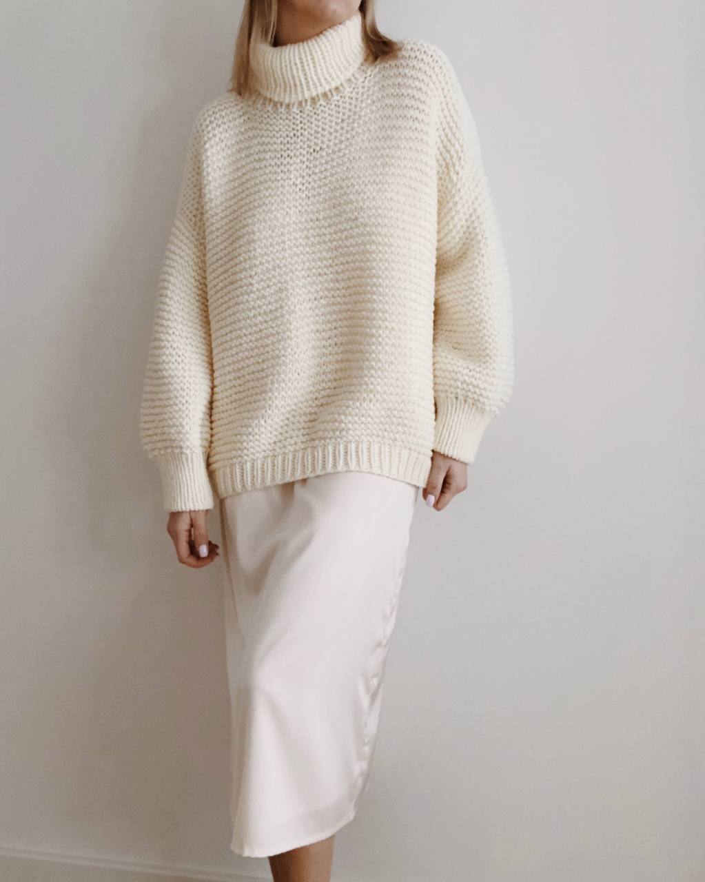 Oversized Wool Chunky Turtleneck Sweater – Bold, Warm, Effortlessly Chic