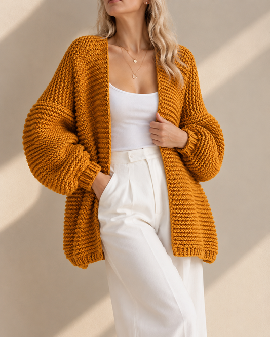 Chunky Hand-Knit Wool Cardigan – Cozy Feel, Timeless Shape