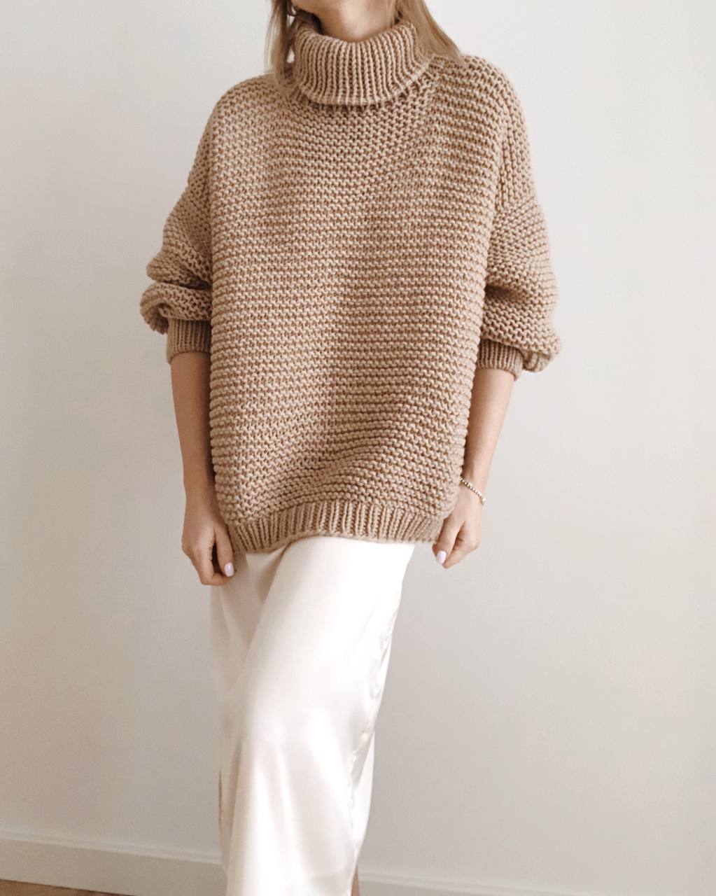 Oversized Wool Chunky Turtleneck Sweater – Bold, Warm, Effortlessly Chic