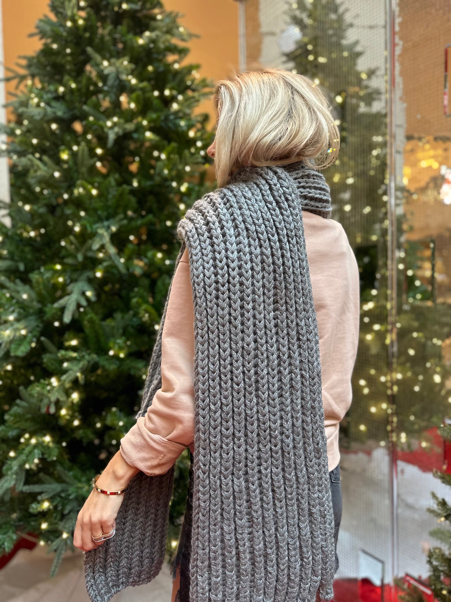 Oversized Grey Cable-Knit Scarf